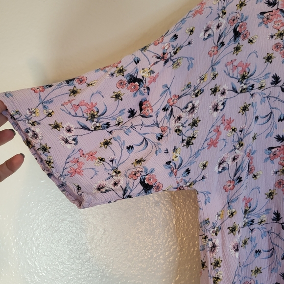 Dylan Ryan Floral Tie Front Button Down Blouse - Picture 5 of 10